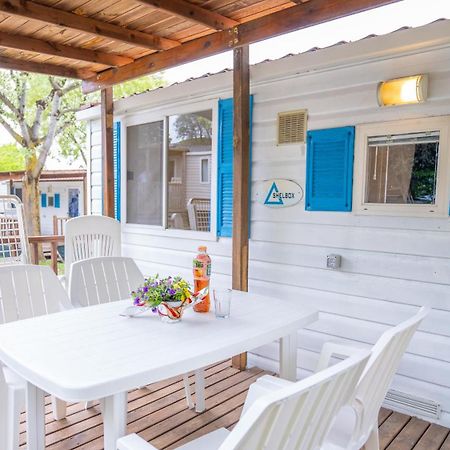 Happy Camp Mobile Homes In Butterfly Camping Village 佩斯基耶拉德加达 外观 照片